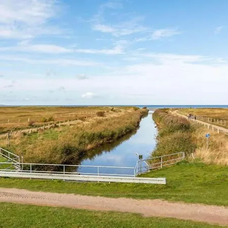 Modern In With Private Terrace *