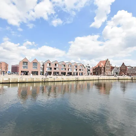 Modern In With Private Terrace *