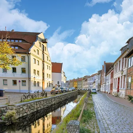 Ferienwohnung In Wismar Im Stadtzentrum Lägenhet